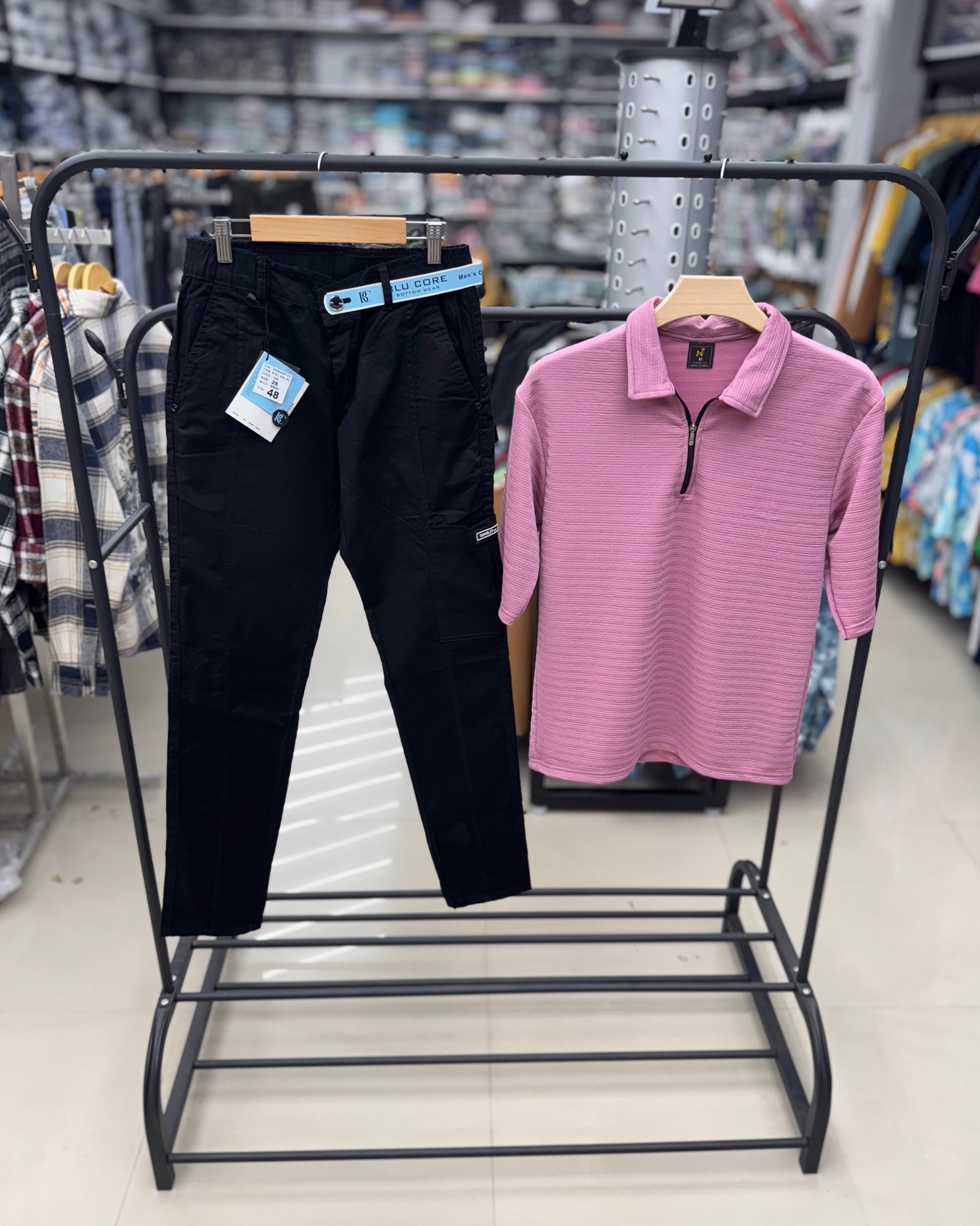 Linen Pant & Zipper T-shirt