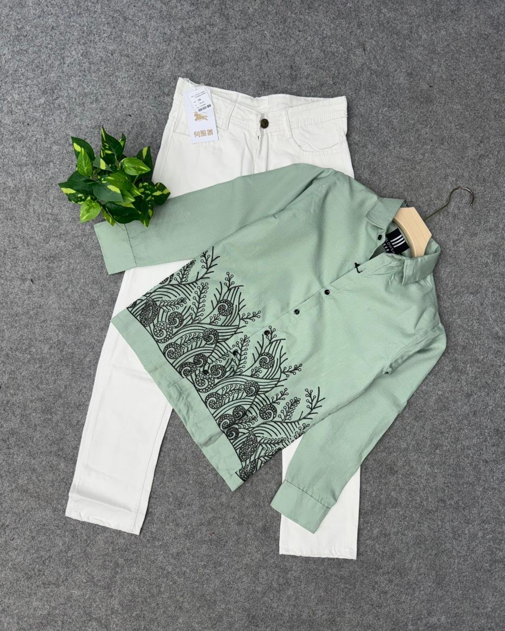 Bottom Embroidery + Momfit