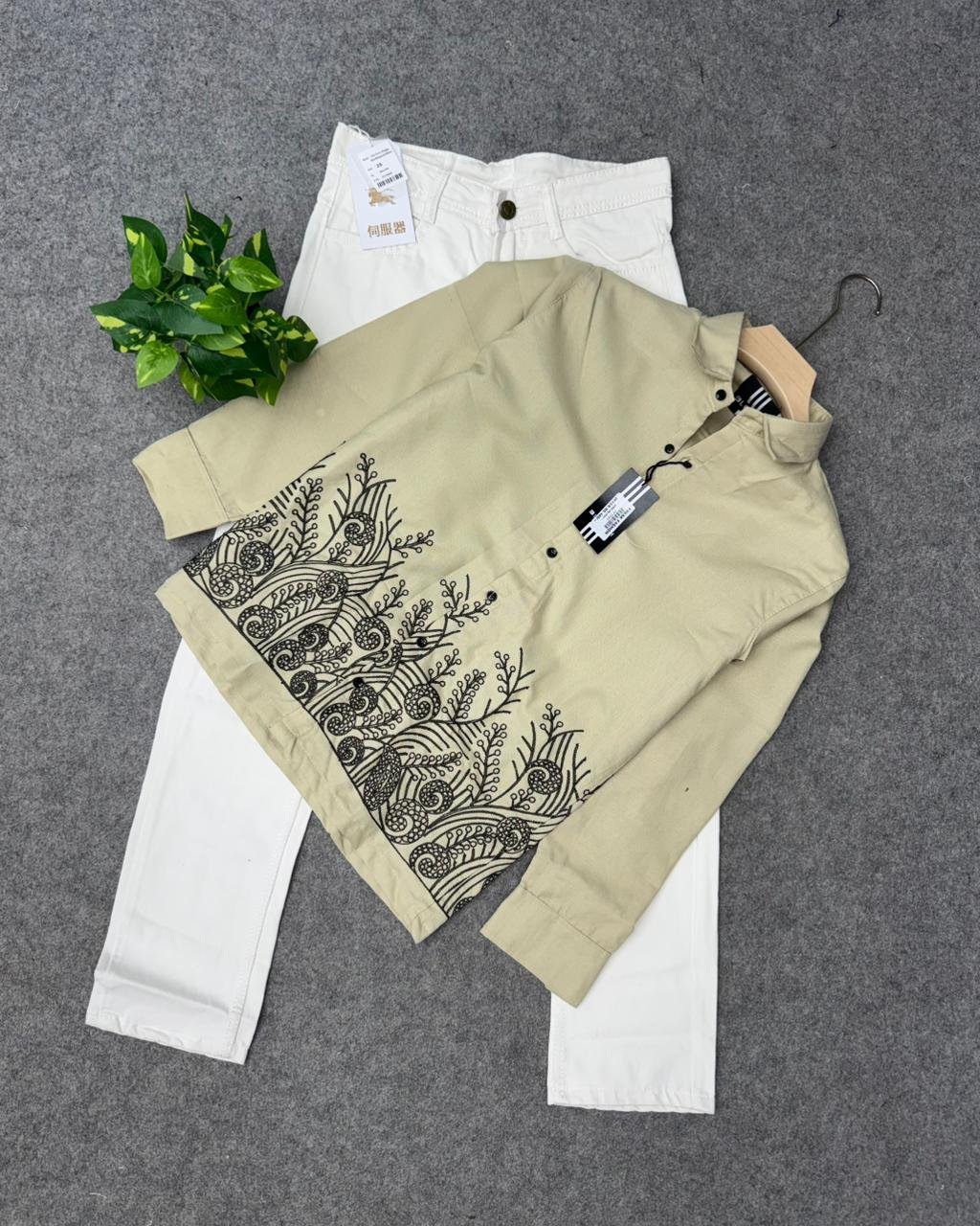 Bottom Embroidery + Momfit