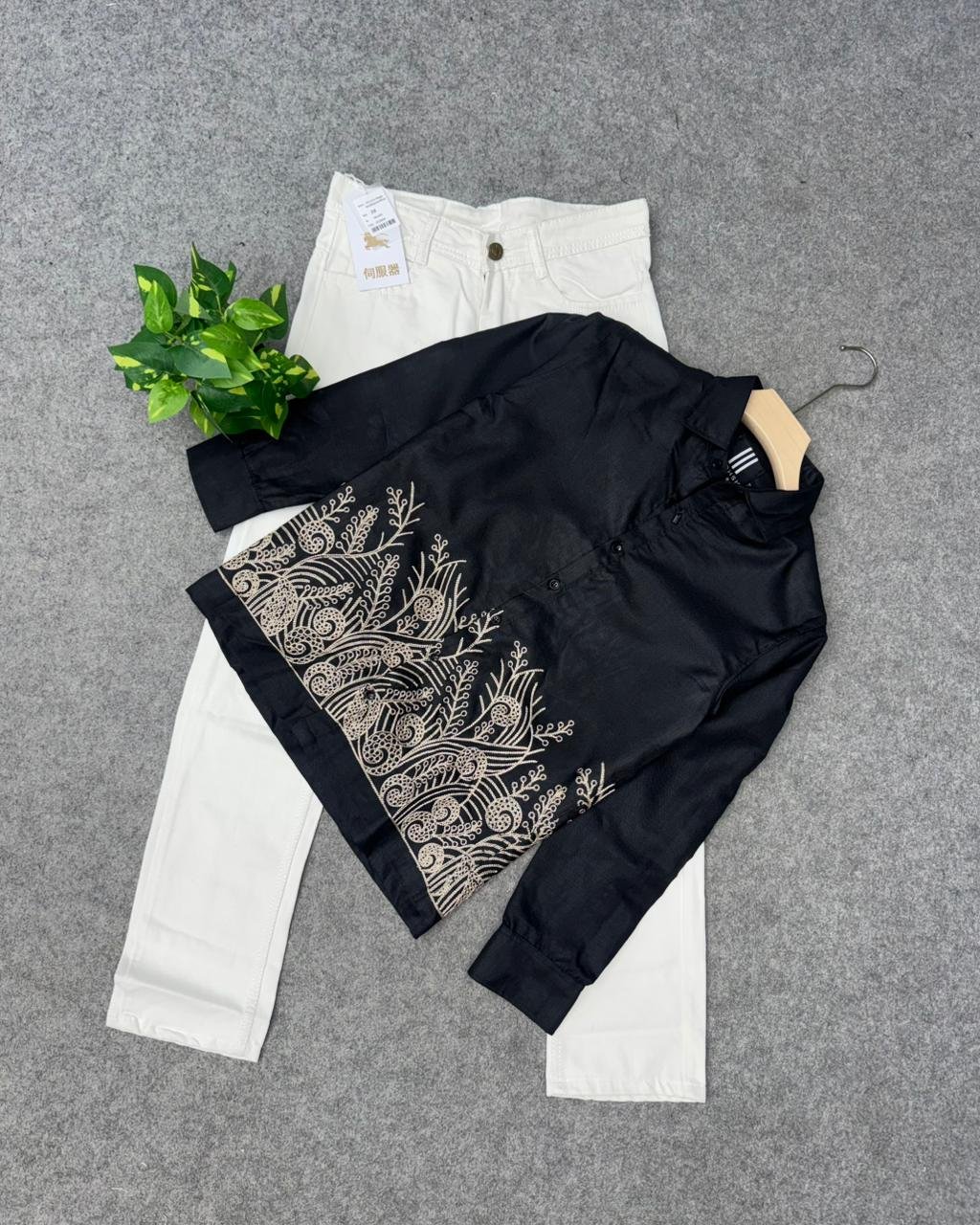 Bottom Embroidery + Momfit